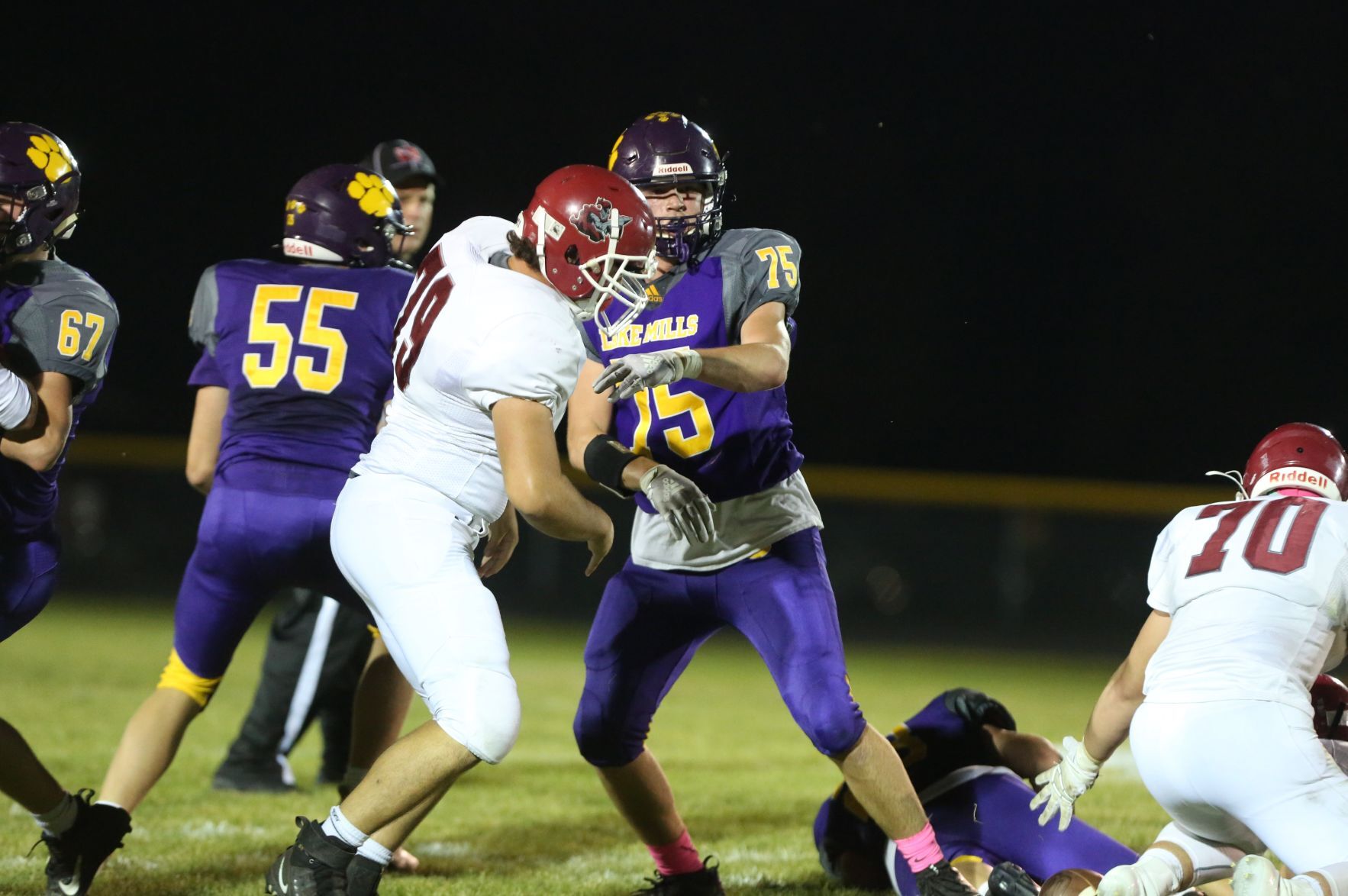 Lake Mills vs Newman Catholic football 10-01-21 (6).JPG
